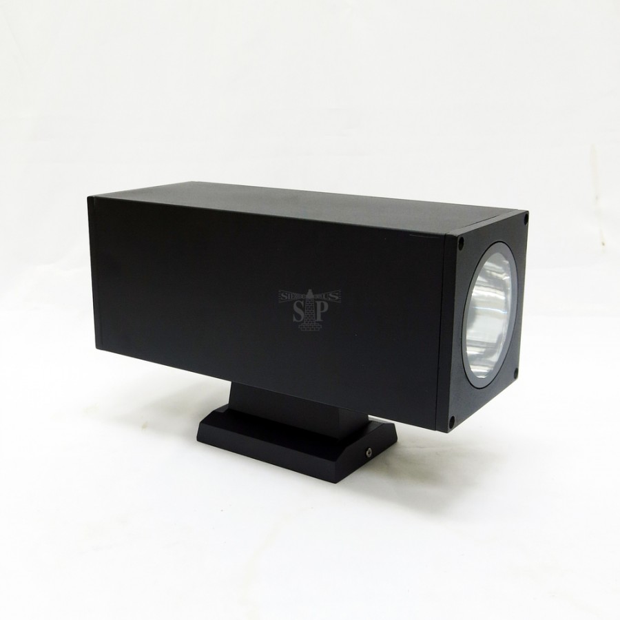 2511/120 E27 Par 30 Outdoor Wall Lamp/Weatherproof Fitting (Black ...