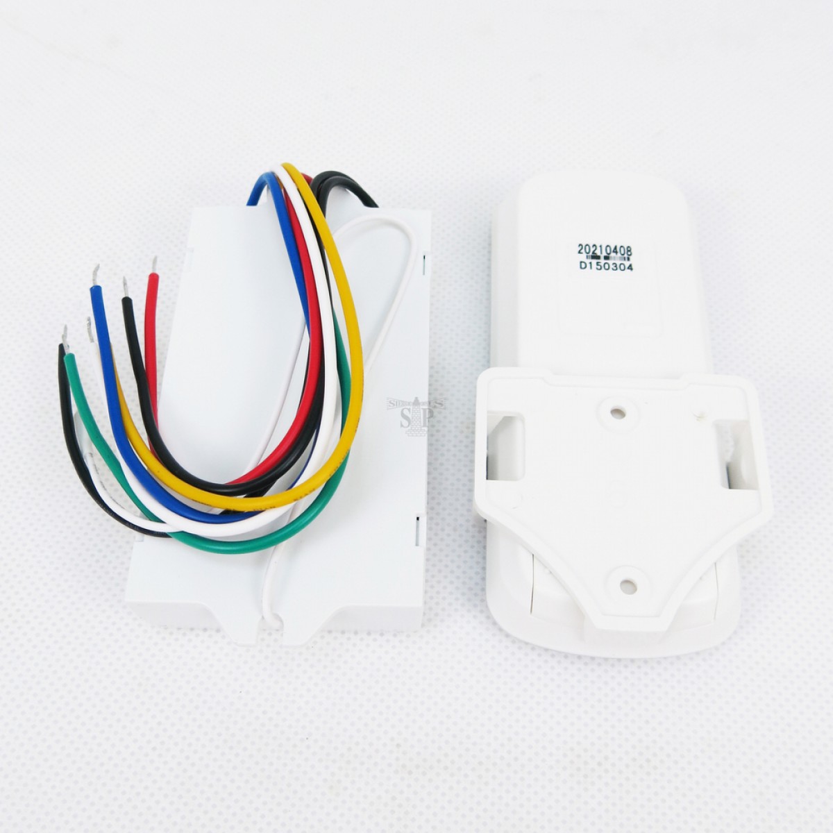 Iwachi YA4E 4 Channels Lighting Remote Control Switch (White)